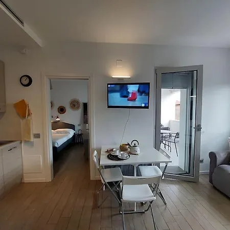 San Donato With Parking Apartment